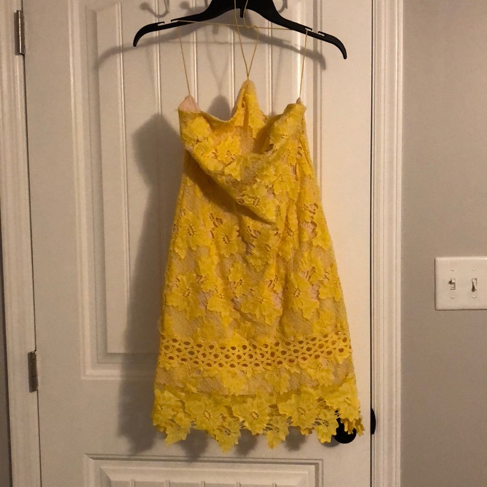 Beautiful lace yellow dress